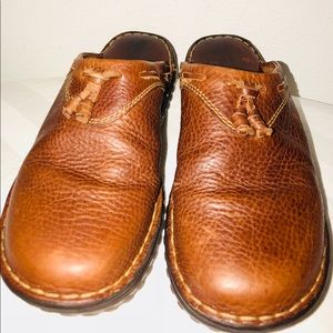 Women’s BORN Brown Leather Slip On shoes 9